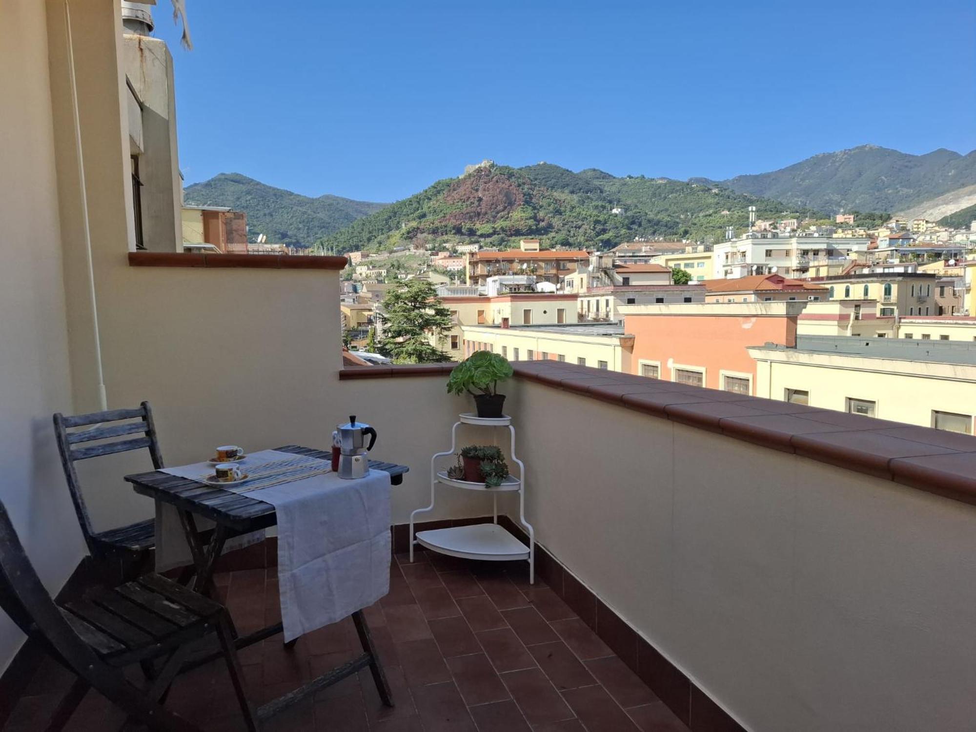 Casa Amelia Apartment Salerno Bagian luar foto